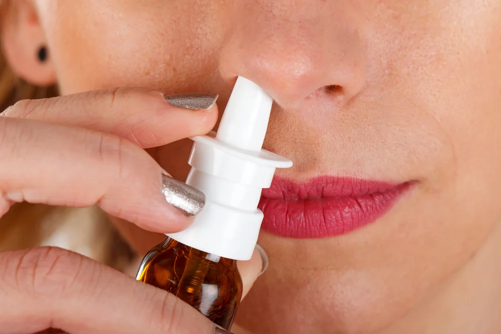 Dung dịch xịt mũi nước muối trị viêm mũi do thuốc