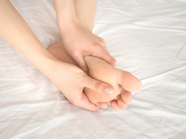 cách massage chân