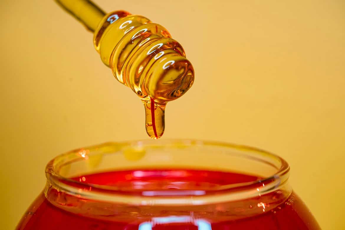cách dưỡng ẩm cho da khô bằng mật ong và tinh dầu