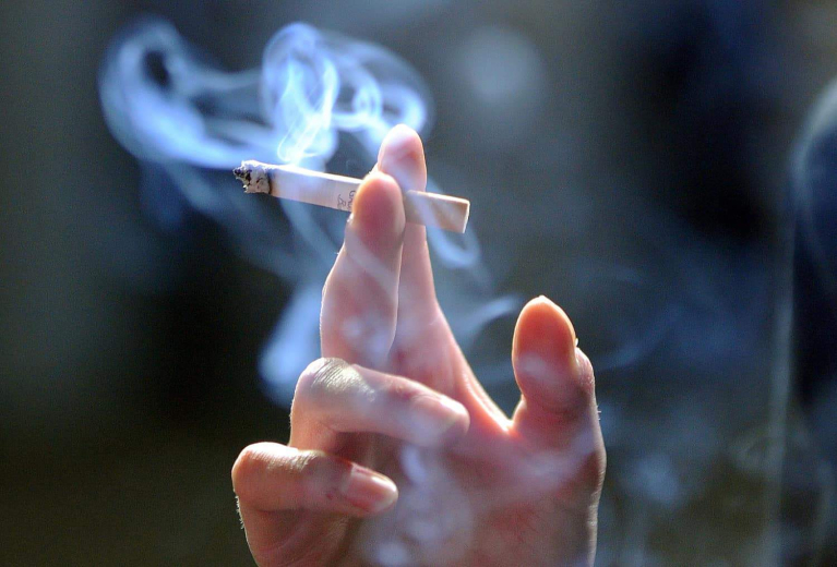 Hút thuốc lá gây tăng nguy cơ phát triển suy tim