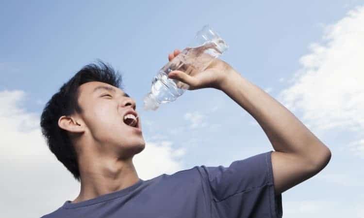 Uống nước lọc có thể giúp giảm cân nhờ khả năng đốt calo