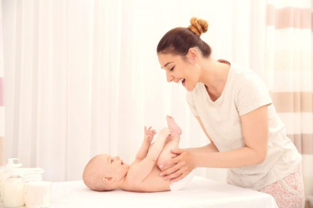 7 cách chăm sóc da cho trẻ sơ sinh bị mẩn ngứa