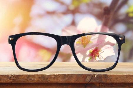 Thuốc nhỏ mắt chữa cận thị: Thực hư thế nào?