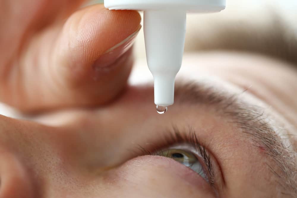 Cách dùng thuốc nhỏ mắt Vigamox