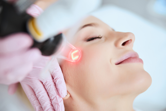 Các phương pháp trẻ hóa da bằng laser: Lựa chọn nào dành cho bạn?