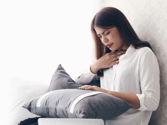 Mách bạn những cách trị viêm họng hiệu quả tại nhà không dùng thuốc
