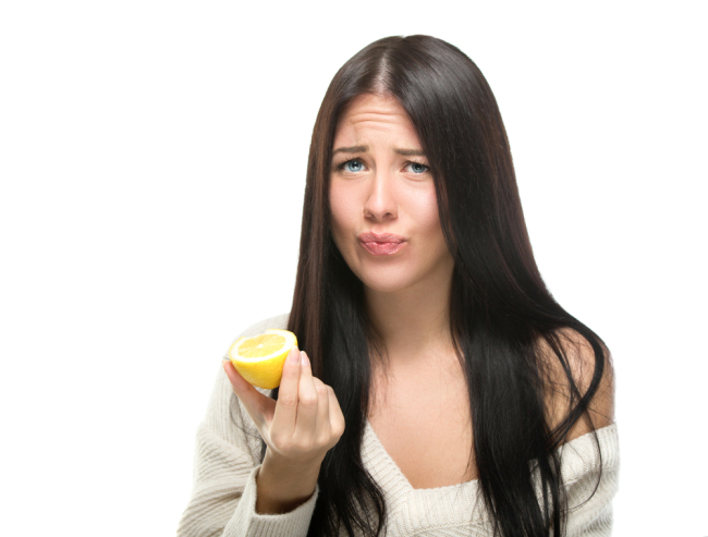 Miệng bị chua là bệnh gì? Nguyên nhân và cách khắc phục
