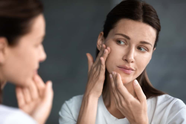 Nhận biết các dấu hiệu bị dị ứng da mặt và cách chăm sóc, điều trị đúng