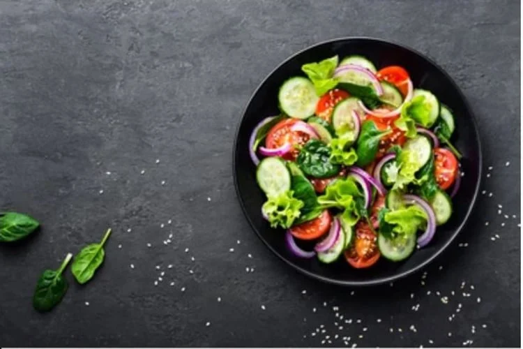 món ăn thanh lọc cơ thể: salad dưa leo