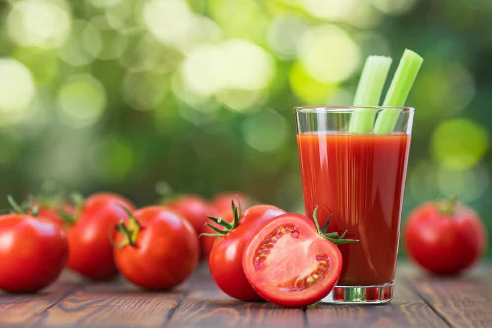 uống nước ép cà chua mỗi ngày có tốt không