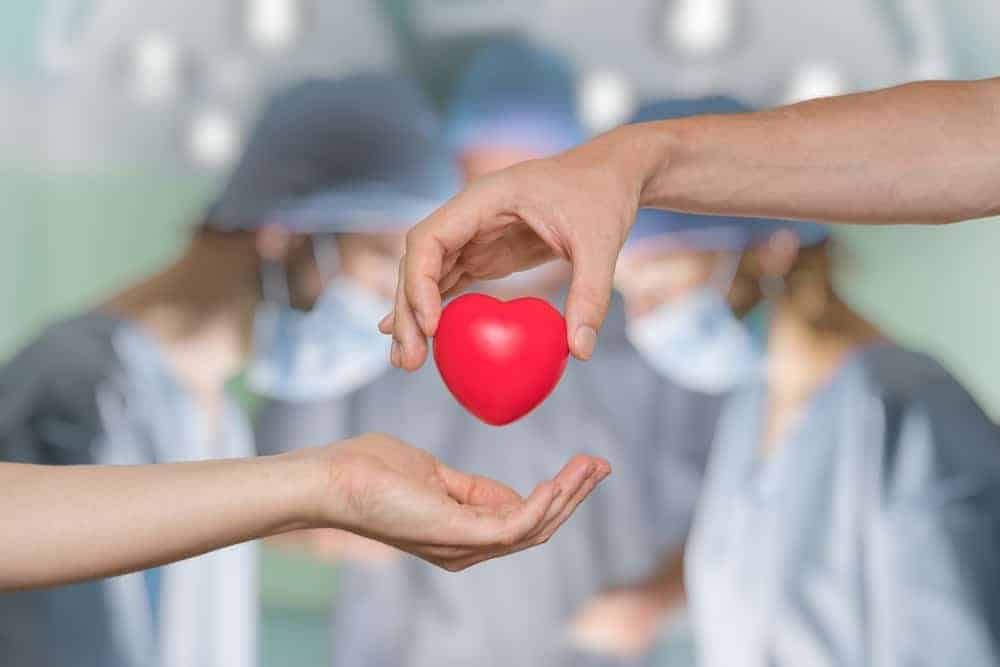 ghép tim sống được bao lâu và làm sao để kéo dài tuổi thọ?