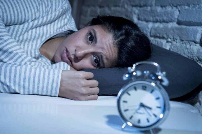 Chứng sợ ngủ: Nguyên nhân, triệu chứng và cách điều trị